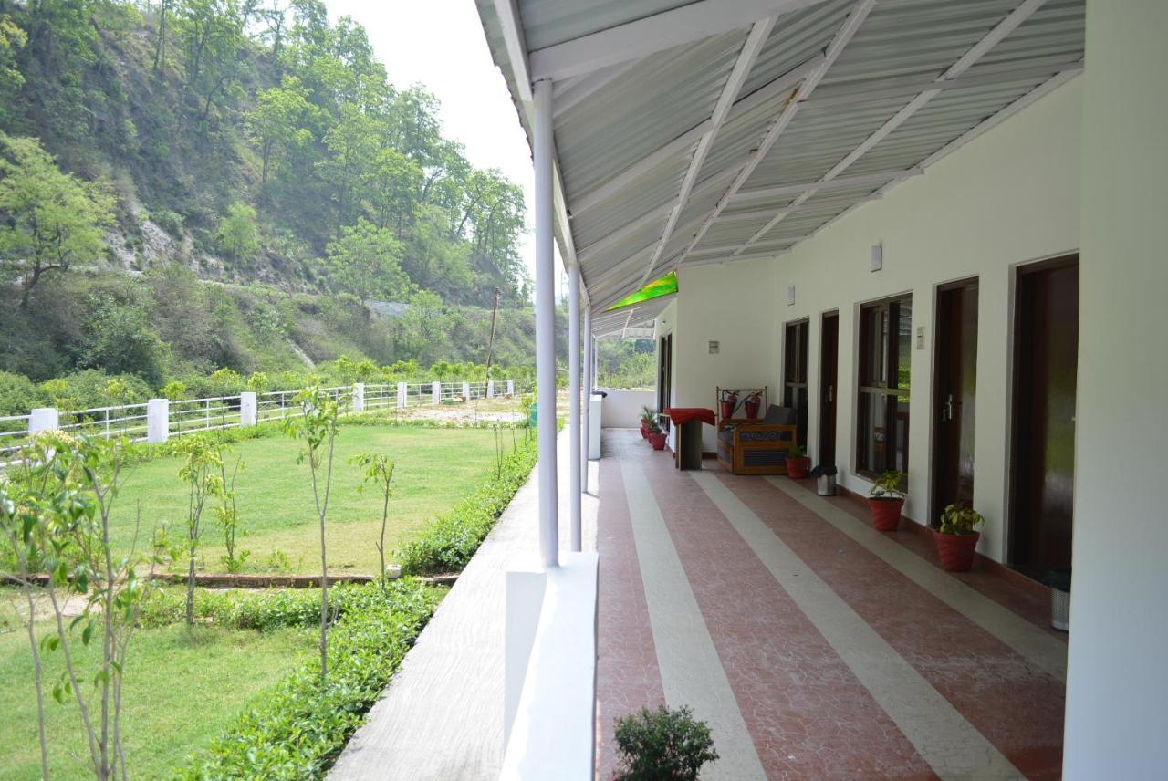 Sb Mount Resort Lansdowne Εξωτερικό φωτογραφία