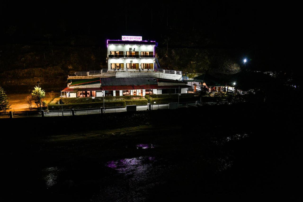 Sb Mount Resort Lansdowne Εξωτερικό φωτογραφία