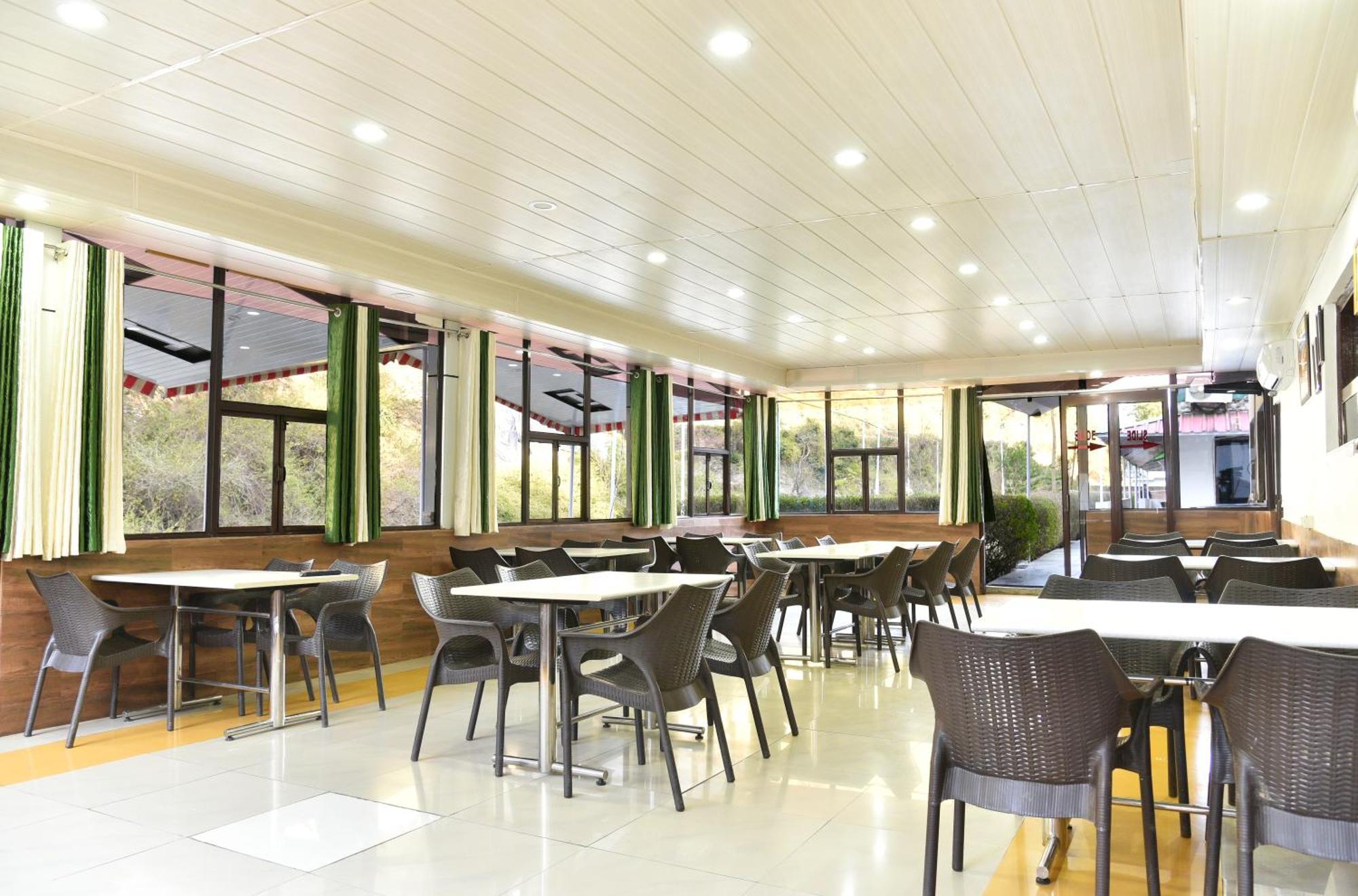 Sb Mount Resort Lansdowne Εξωτερικό φωτογραφία